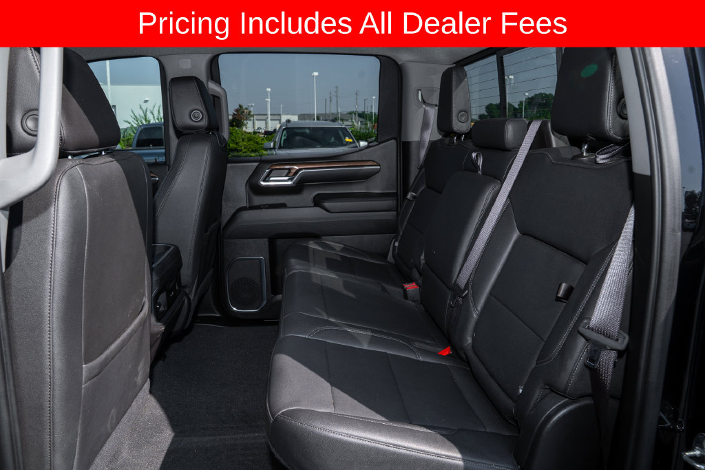 Used 2024 Chevrolet Silverado 1500 LT Trail Boss w/ LT Trail Boss Premium Package AWD/4WD image 9