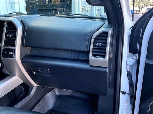 Used 2020 Ford F150 Lariat image 19