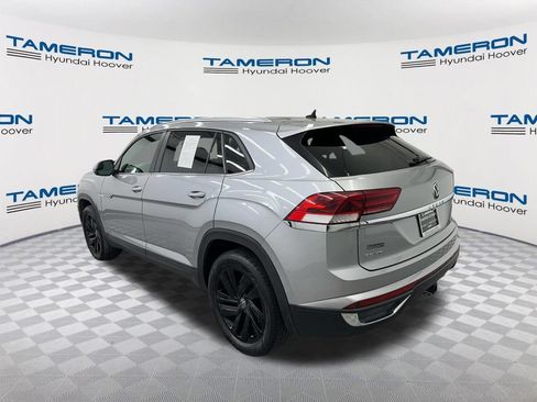 Used 2023 Volkswagen Atlas Cross Sport SE FWD image 3