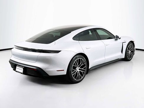 Certified 2025 Porsche Taycan image 9