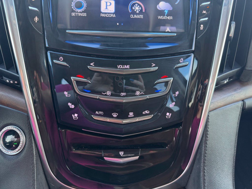 Used 2016 Cadillac Escalade Luxury RWD image 38