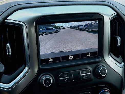 Used 2021 Chevrolet Silverado 1500 LTZ w/ LTZ Convenience Package II AWD/4WD image 14