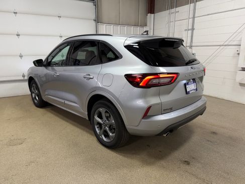 Certified 2023 Ford Escape ST-Line w/ Tech Pack #1 image 8