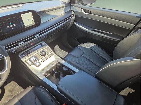 Used 2024 Hyundai Palisade SEL w/ Premium Package FWD image 12