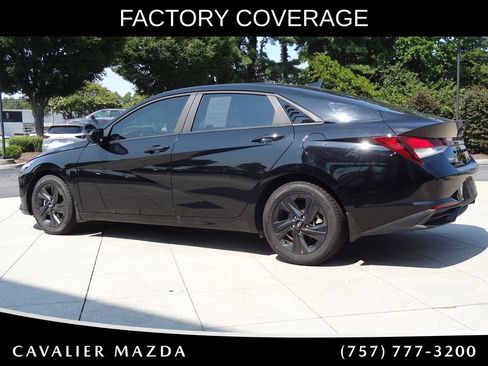 Used 2023 Hyundai Elantra SEL FWD image 4
