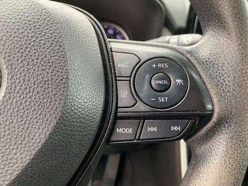 Used 2022 Toyota RAV4 XLE image 27