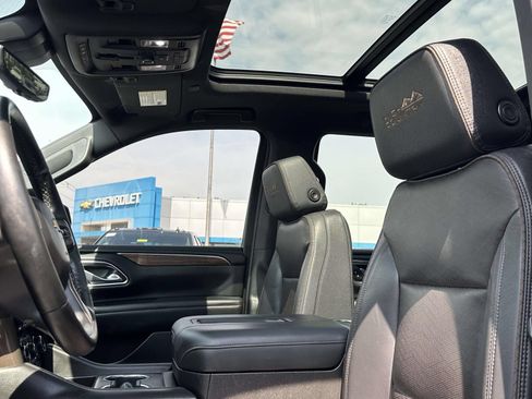 Used 2023 Chevrolet Tahoe High Country AWD/4WD image 23