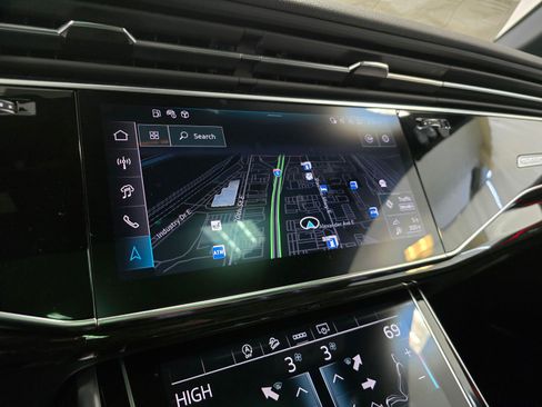 Used 2025 Audi Q8 Premium Plus w/ Premium Plus Package image 25