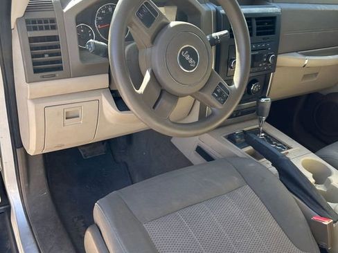 Used 2012 Jeep Liberty Sport w/ Driver Convenience Group image 2