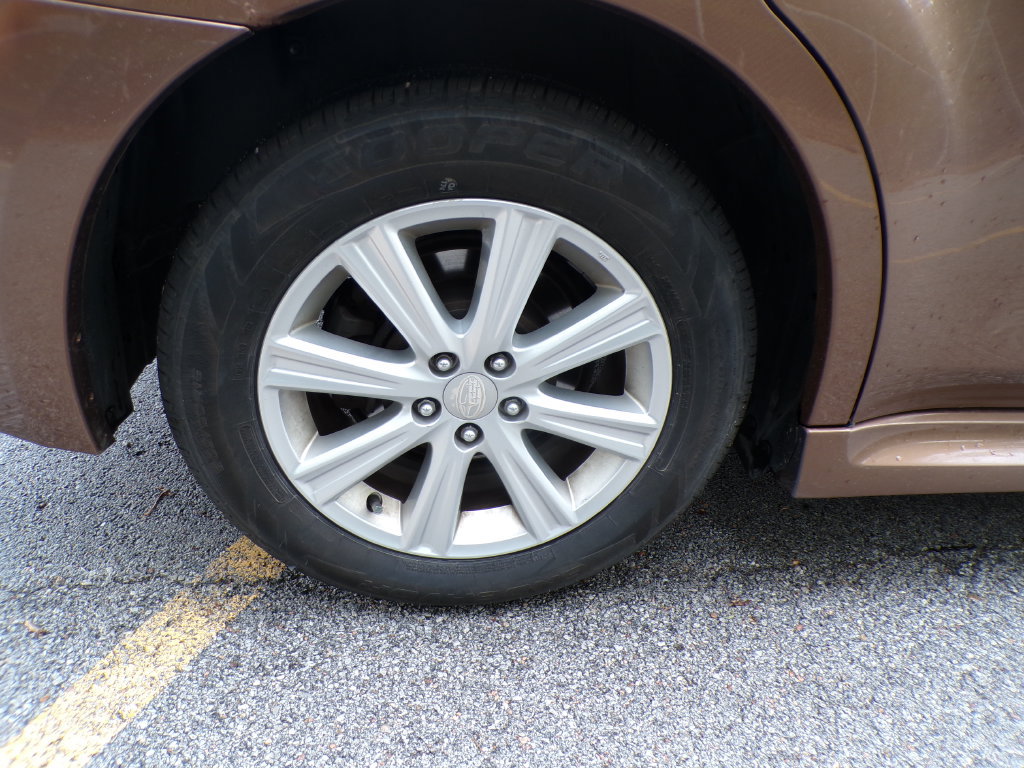Used 2012 Subaru Legacy 2.5i Premium w/ All-Weather Pkg AWD/4WD image 21