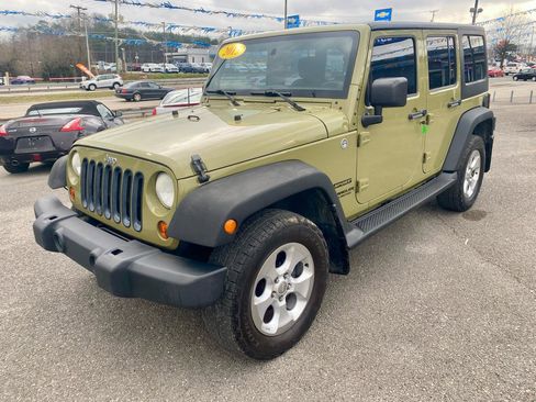 Used 2013 Jeep Wrangler Unlimited Sport image 3
