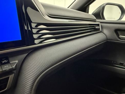 Used 2025 Toyota Camry SE w/ Multimedia Upgrade Package FWD image 22