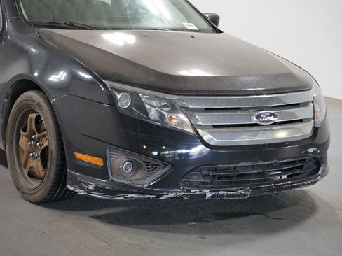 Used 2011 Ford Fusion SE image 4