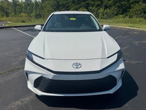 Used 2026 Toyota Camry LE w/ Convenience Package FWD image 8