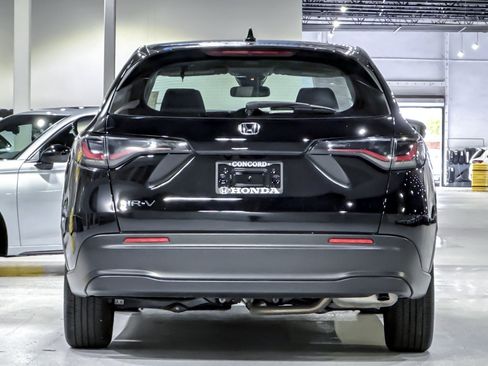 Used 2025 Honda HR-V LX image 10