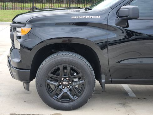 New 2026 Chevrolet Silverado 1500 Custom AWD/4WD image 10