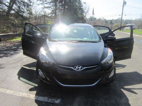 Used 2013 Hyundai Elantra GLS w/ Preferred Pkg image 35