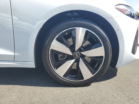 Used 2025 Audi A5 2.0T Premium Plus w/ Premium Plus AWD/4WD image 6