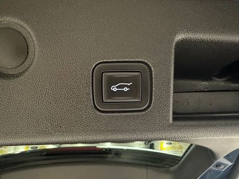 Used 2024 Chevrolet Equinox LT w/ LPO, Floor Liner Package AWD/4WD image 17