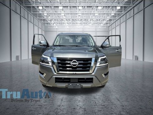 Used 2024 Nissan Armada SV AWD/4WD image 11