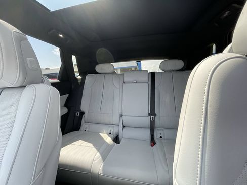 Used 2024 Cadillac Lyriq Luxury RWD image 20