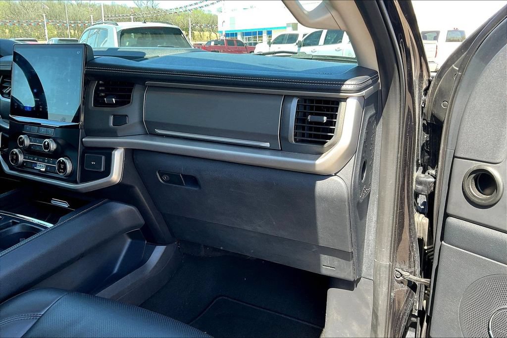 Used 2024 Ford Expedition Max XLT AWD/4WD image 17