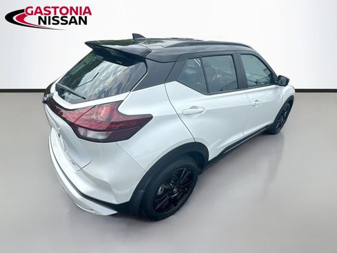 Used 2024 Nissan Kicks SR FWD image 39