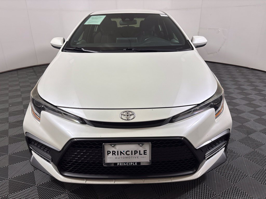 Used 2021 Toyota Corolla SE FWD image 3