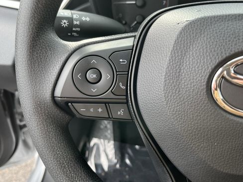 Used 2025 Toyota Corolla LE image 17