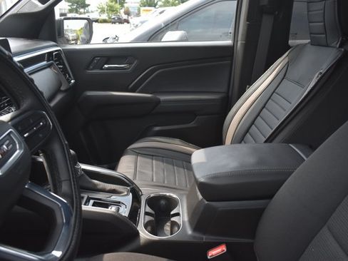 Used 2025 GMC Canyon Elevation w/ Convenience Package RWD image 7