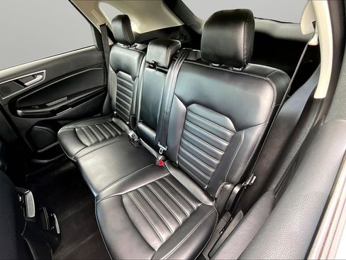 Certified 2024 Ford Edge SEL w/ Convenience Package AWD/4WD image 18