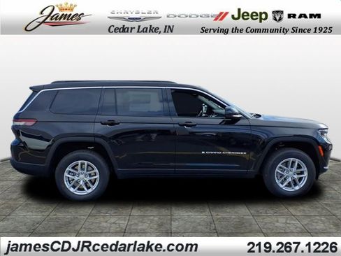 New 2025 Jeep Grand Cherokee L Laredo image 3