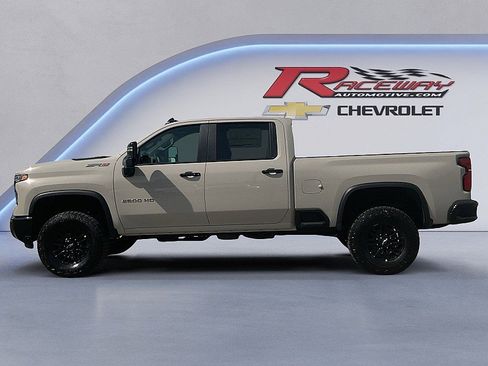 New 2026 Chevrolet Silverado 2500 ZR2 AWD/4WD image 2