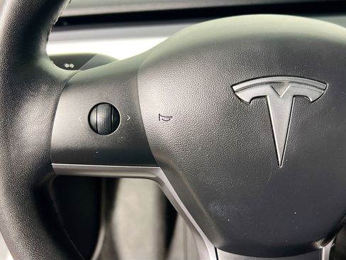 Used 2019 Tesla Model 3 Long Range image 15