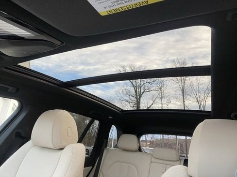 Used 2022 BMW X5 xDrive40i w/ Parking Assistance Package image 27