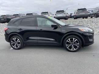Used 2022 Ford Escape SE w/ SE Sport Appearance Package video 2