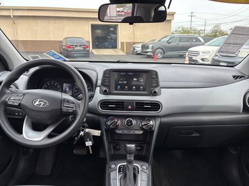 Used 2021 Hyundai Kona SE w/ Cargo Package AWD/4WD image 8