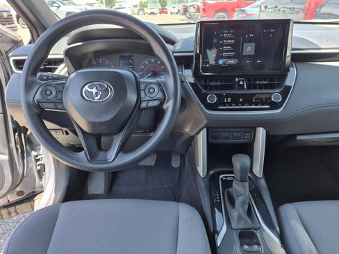Used 2025 Toyota Corolla Cross AWD Hybrid image 18