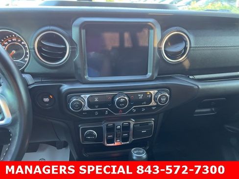 Used 2021 Jeep Wrangler Unlimited Sahara image 12