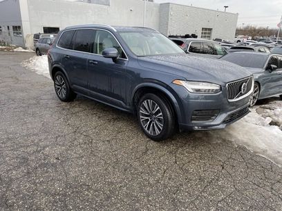 Certified 2022 Volvo XC90 T6 Momentum w/ Climate Package