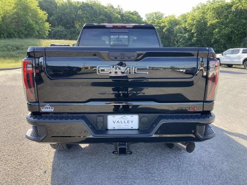 New 2026 GMC Sierra 3500 AT4 w/ LPO, Black Badging Package AWD/4WD image 5