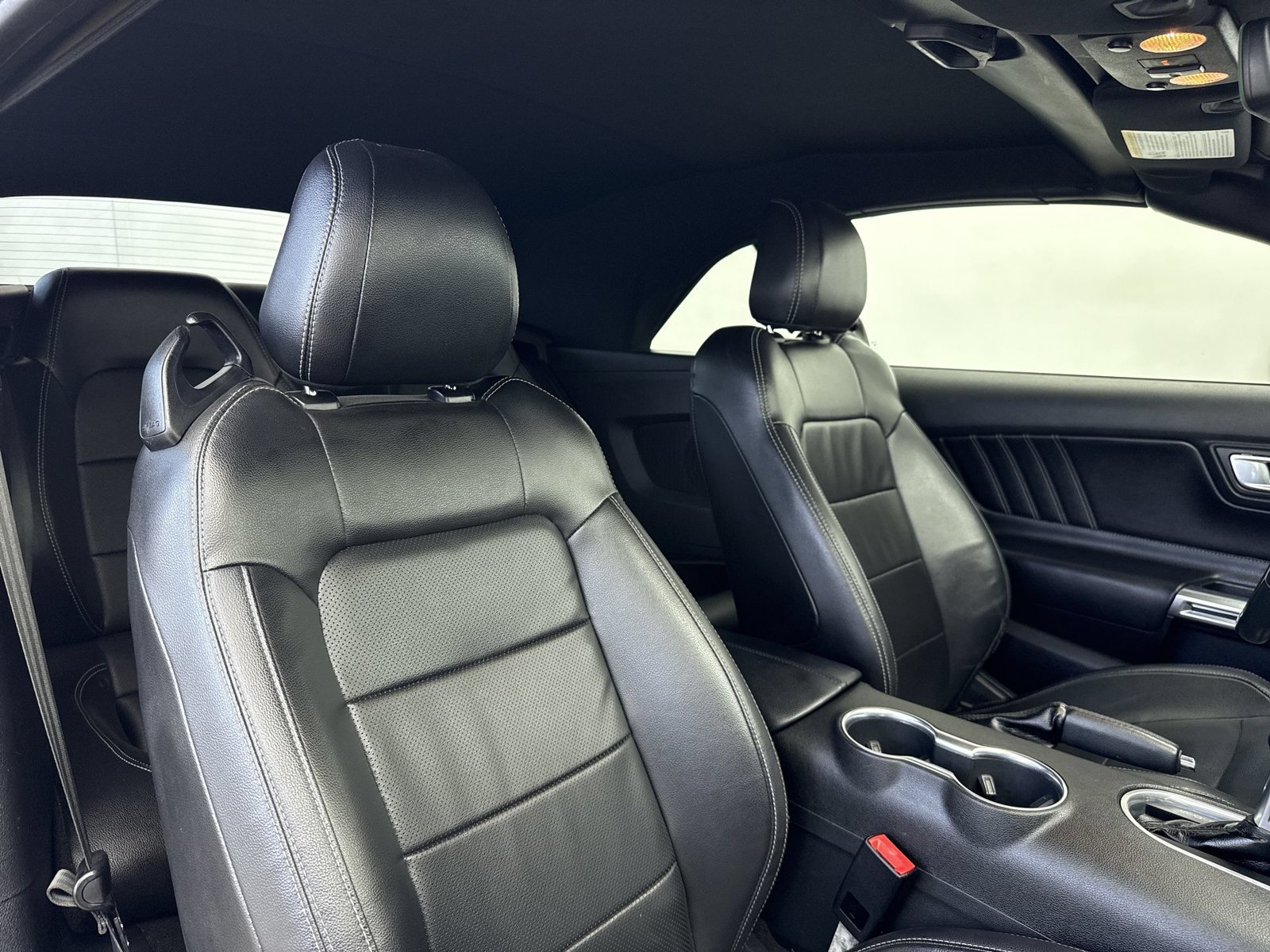 Used 2022 Ford Mustang Premium RWD image 32