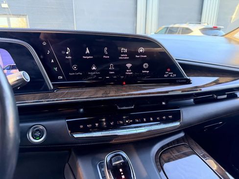 Used 2021 Cadillac Escalade Sport Platinum w/ LPO, ONYX Package image 13