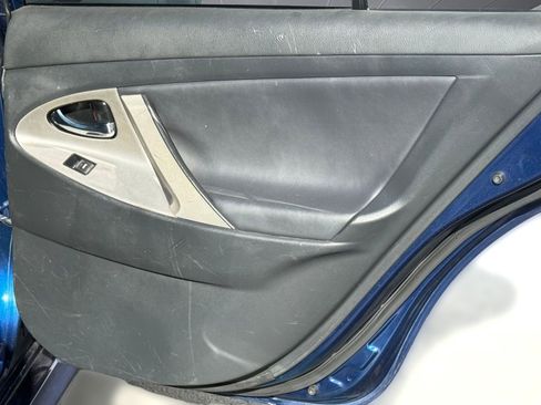 Used 2011 Toyota Camry SE image 21