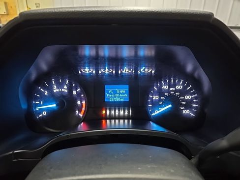 Certified 2019 Ford F350 4x4 Regular Cab DRW Super Duty image 26