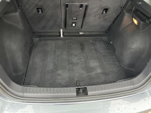 Certified 2022 Volkswagen Taos SE w/ Panoramic Sunroof Package image 31