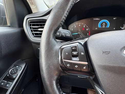 Used 2021 Ford Escape SE FWD image 13