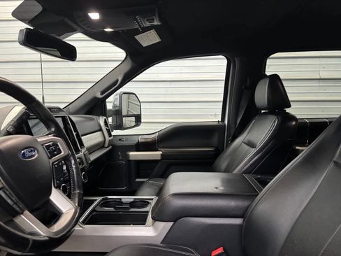 Used 2022 Ford F350 Lariat w/ Lariat Ultimate Package AWD/4WD image 19