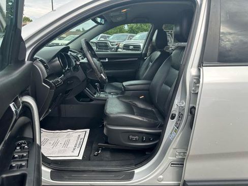 Used 2011 Kia Sorento EX w/ Premium Pkg AWD/4WD image 12