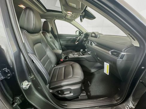 New 2025 MAZDA CX-5 AWD 2.5 S w/ Preferred Package image 23